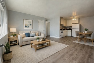 The Brentwood in Carmichael, CA - Foto de edificio - Building Photo