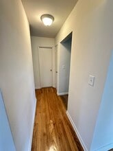 241 W Passaic St in Rochelle Park, NJ - Building Photo - Building Photo