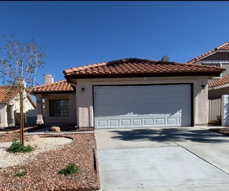 318 Brent Ct in Henderson, NV - Building Photo