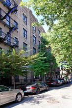 250 Pacific Street in Brooklyn, NY - Foto de edificio - Building Photo