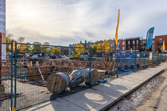 3730 Sainte-Catherine Rue E in Montréal, QC - Building Photo - Building Photo