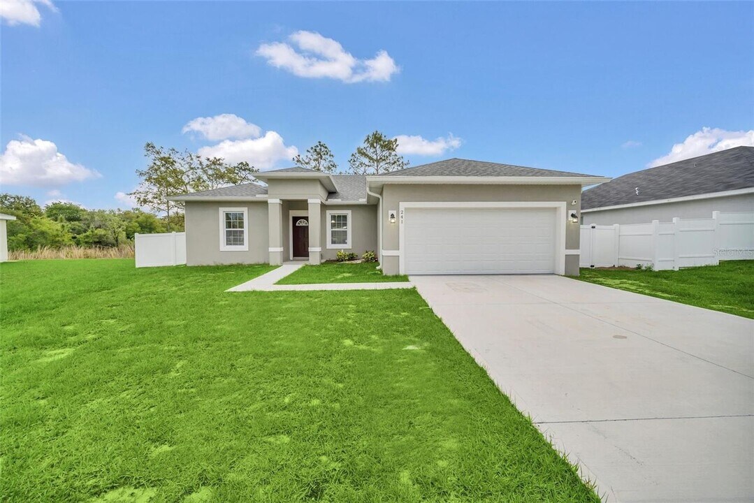 241 Grouper Ct in Poinciana, FL - Building Photo