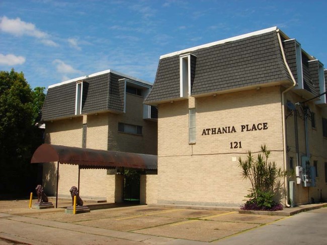 Athania Place in Metairie, LA - Building Photo - Building Photo