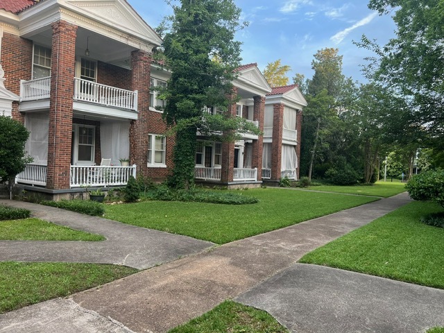 Vineville Court Apartments in Macon, GA - Foto de edificio - Building Photo