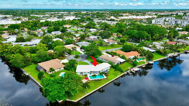 302 Venice Dr in Boynton Beach, FL - Building Photo - Building Photo