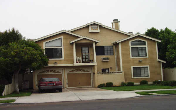 3935 32nd St in San Diego, CA - Foto de edificio - Building Photo