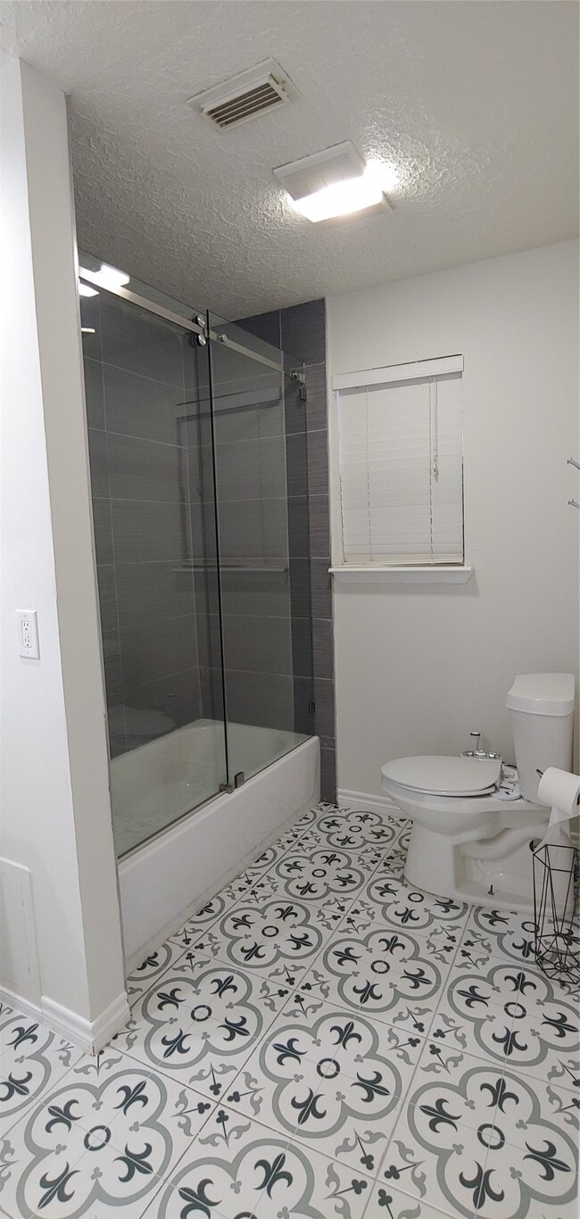 property at 1930 Pepperwood Ln