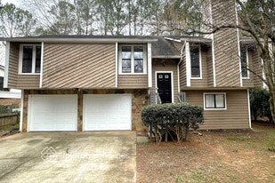 2559 Porter Dr in Lawrenceville, GA - Building Photo