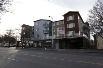 San Marino in Seattle, WA - Foto de edificio - Building Photo