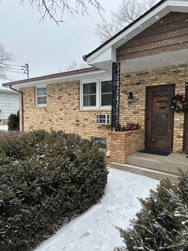 204 Nolden Ln, Unit 1