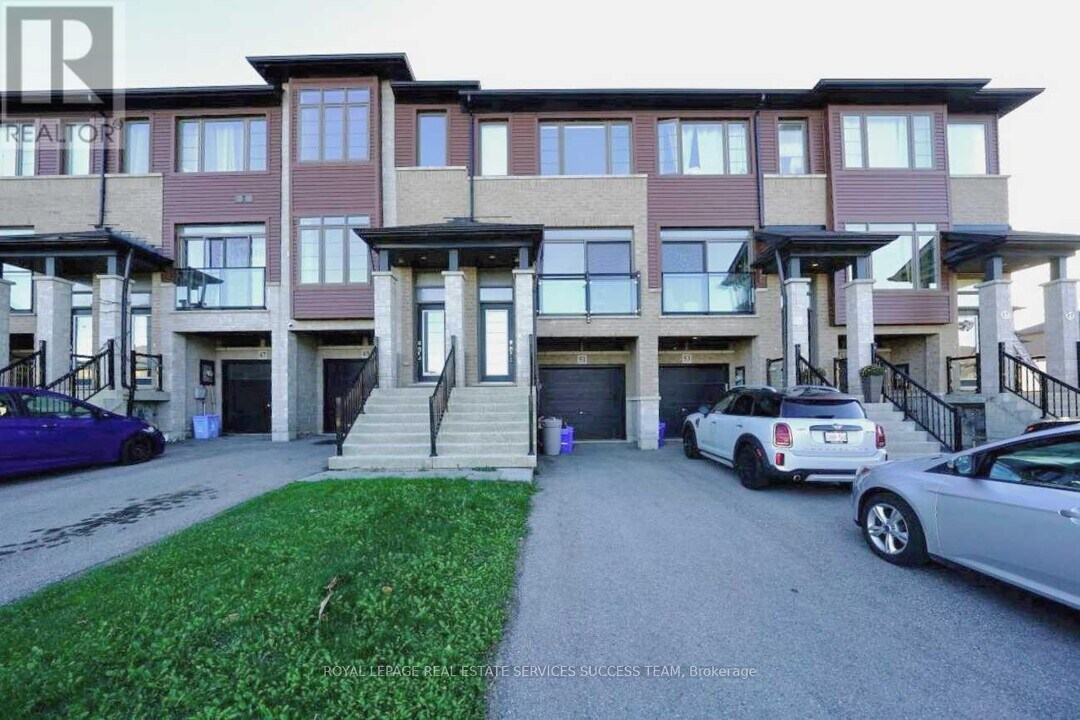 51 Soho St in Hamilton, ON - Building Photo