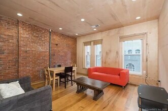 261       Orange St in New Haven, CT - Building Photo - Building Photo