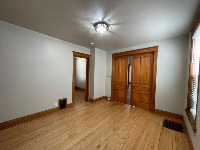 1675 N Marshall St in Milwaukee, WI - Building Photo - Building Photo