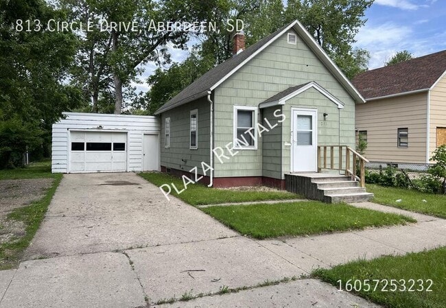 property at 211 N Washington St