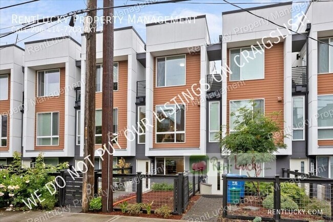9030 18th Ave SW in Seattle, WA - Building Photo - Building Photo