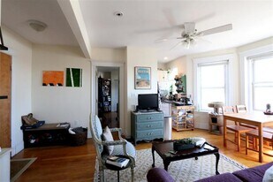 333 Harvard St, Unit 15 in Cambridge, MA - Building Photo