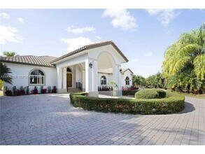 28860 SW 182nd Ave in Homestead, FL - Building Photo - Building Photo