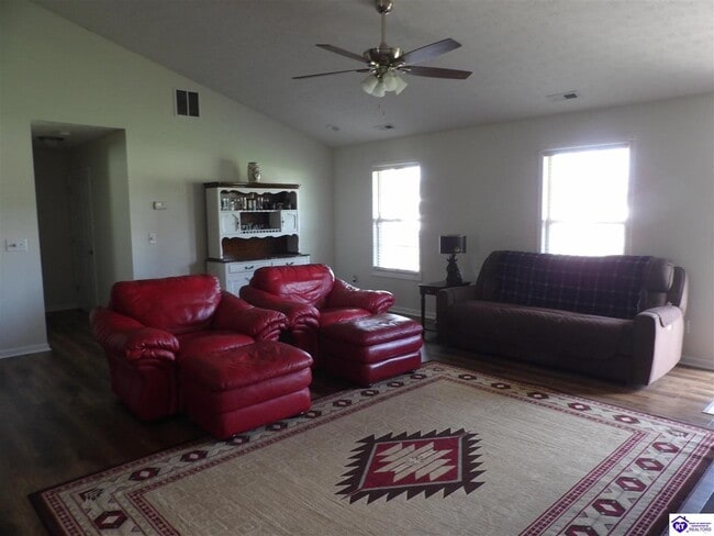 506 St Andrews Dr in Vine Grove, KY - Building Photo - Building Photo