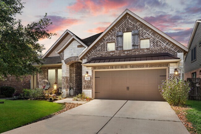 property at 2623 Cedar Path Ln