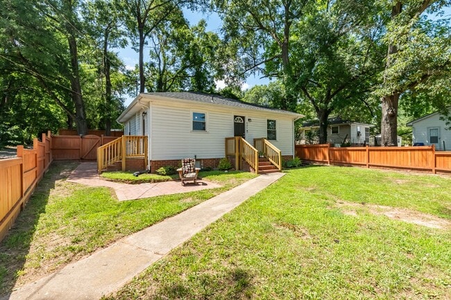 807 Brye St in Durham, NC - Building Photo - Building Photo