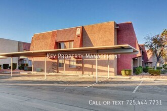5161 River Glen Dr, Unit #150 in Las Vegas, NV - Building Photo - Building Photo
