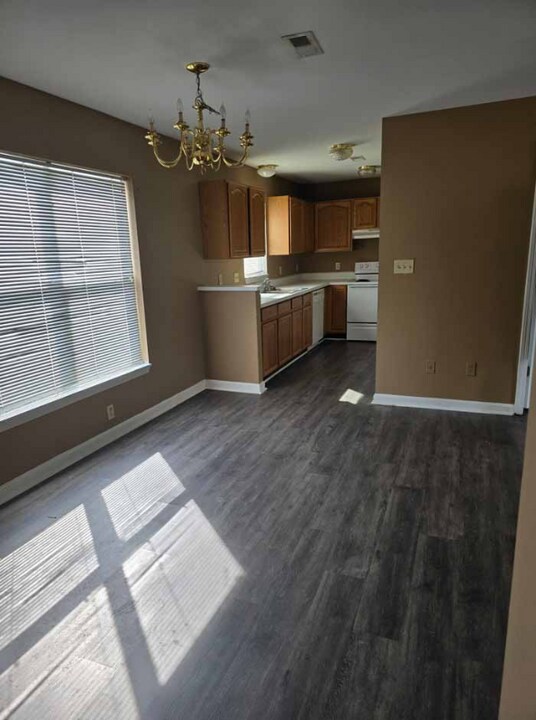 112 Industry Pkwy in Nicholasville, KY - Building Photo