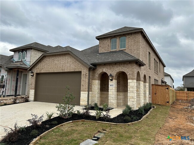 property at 1032 Easy Gruene