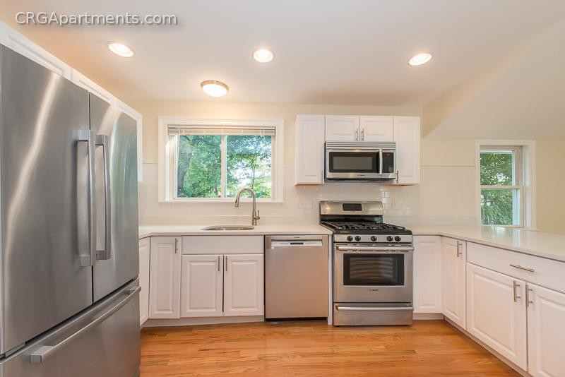 126 Monument St in Medford, MA - Building Photo