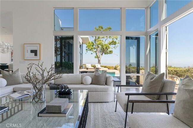 1436 Summitridge Dr in Beverly Hills, CA - Building Photo - Building Photo