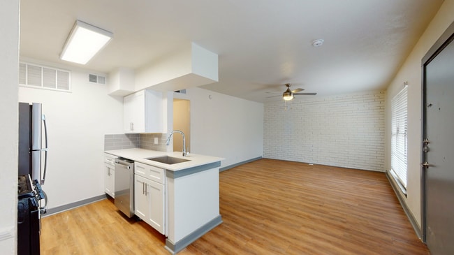 Swope & Mangold in Dallas, TX - Foto de edificio - Building Photo