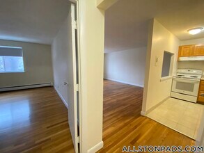 84 Gardner St in Boston, MA - Building Photo - Building Photo