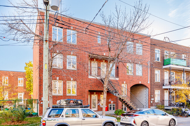 3938 Lanouette Rue in Verdun, QC - Building Photo - Building Photo