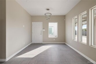 3309 Frio Ave, Unit 4 in McAllen, TX - Foto de edificio - Building Photo