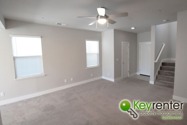 3234 Sher Ct in Sacramento, CA - Building Photo - Building Photo