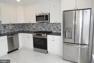 7308 Normandy Dr in Mount Laurel, NJ - Building Photo - Building Photo