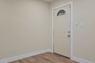 3427 B St SE in Washington, DC - Foto de edificio - Building Photo