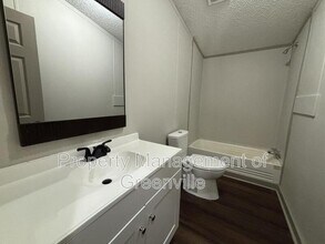 102 Tifton Ct in Fountain Inn, SC - Building Photo - Building Photo