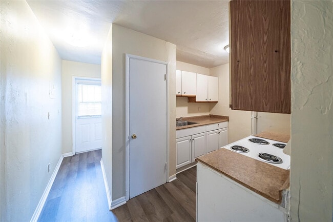 property at 420 NE 1st Ave.