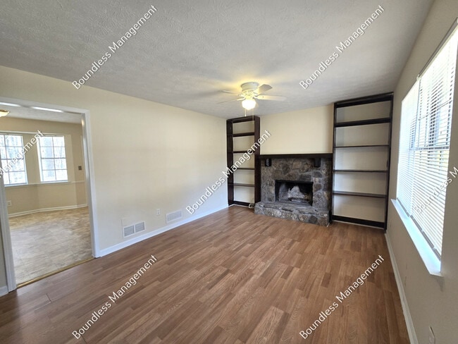 3948 Ferncliff Rd SW in Snellville, GA - Building Photo - Building Photo