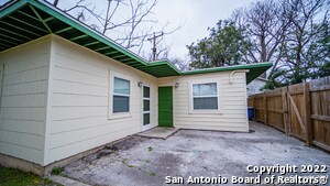 130 E Norwood Ct in San Antonio, TX - Building Photo - Building Photo