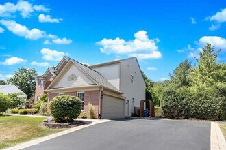 2681 Connolly Ln in West Dundee, IL - Building Photo - Building Photo