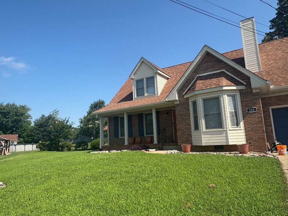 350 Northridge Dr in Clarksville, TN - Building Photo