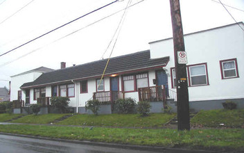 76 NE Alberta St in Portland, OR - Building Photo - Building Photo