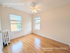 3818 N Kedzie Ave in Chicago, IL - Building Photo - Building Photo