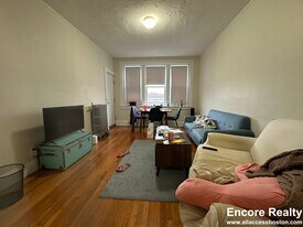 127 Sutherland Rd in Boston, MA - Building Photo