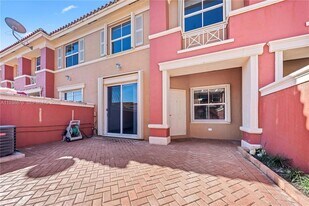 6141 NW 115th Pl in Doral, FL - Building Photo