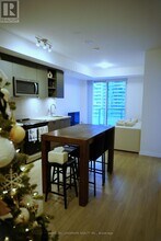 25-2025 Holly St in Toronto, ON - Building Photo - Building Photo