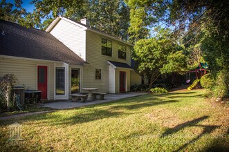 2221 Glenwood Ln in Tallahassee, FL - Building Photo - Building Photo