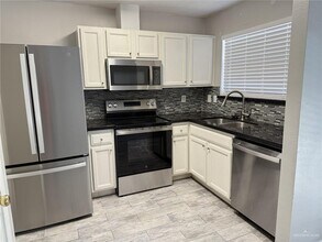 4007 Santa Fabiola St in Mission, TX - Building Photo - Building Photo
