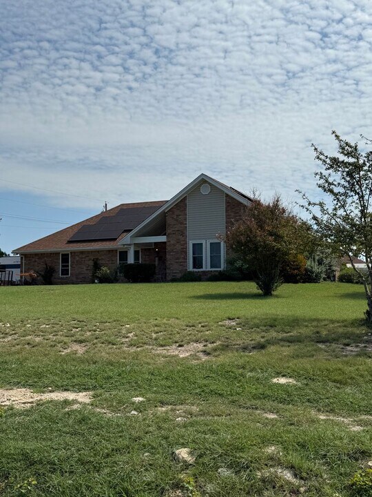 122 CR - 4936 in Kempner, TX - Building Photo